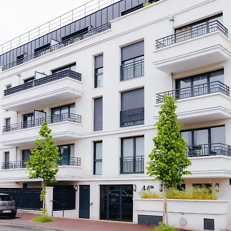 Daire Luxueux, Neuf & Equipe A Versailles, Saint-Cyr-lʼÉcole